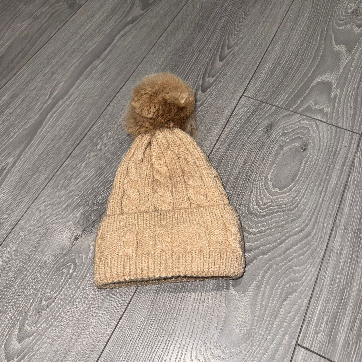 Cable Knit Pom Hat - Camel