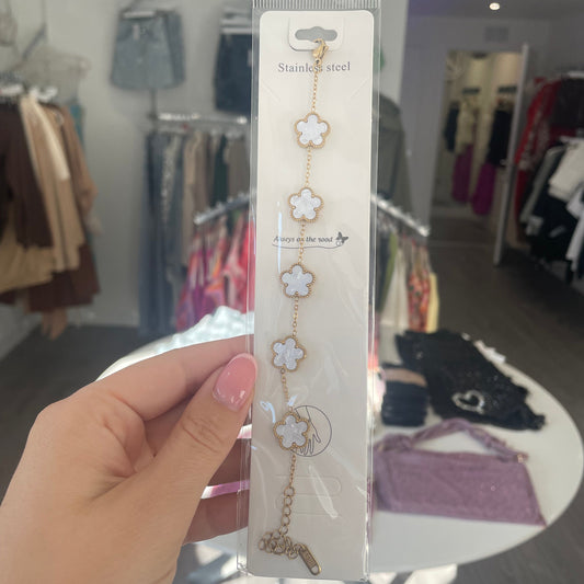 Clover Bracelet- White